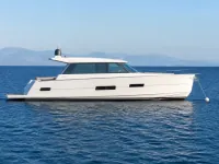 Fjord 36 Express — сбоку