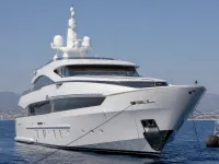 Heesen 92.6 — front