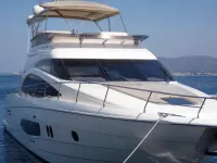 Majesty 56 — vorn