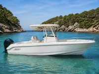 Boston Whaler Outrage 220 — lateral