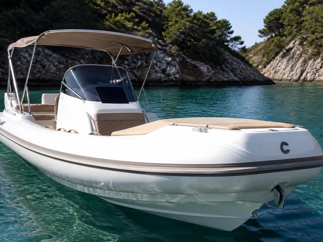 Capelli Tempest 750 Luxe — спереди