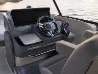 Invictus CX 240 — detail