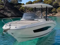 Jeanneau Cap Camarat 7.5 CC — avant