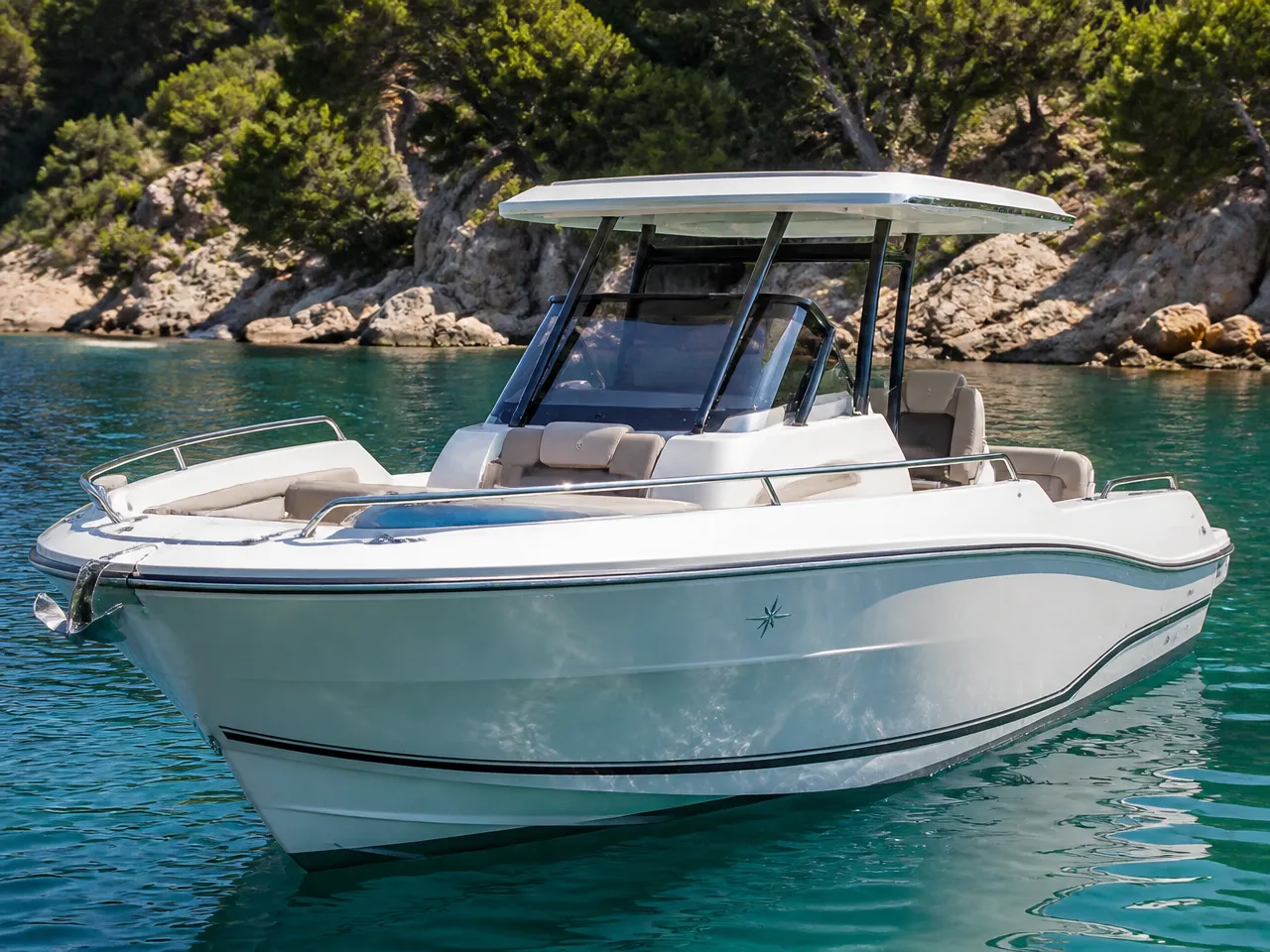 Jeanneau Cap Camarat 9.0 CC — avant