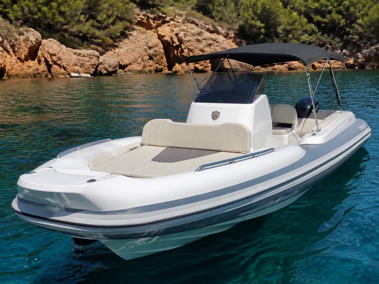 Lomac Nautica 710 IN — vorn