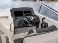 Quicksilver Activ 605 Open — деталь