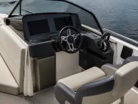Quicksilver Activ 755 Sundeck — деталь
