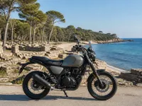 Brixton Crossfire 500 — side