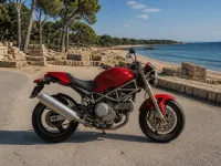 Ducati Monster 1000 — side
