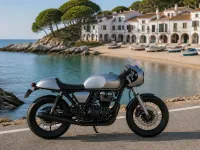 Honda CB 250 Café racer — side