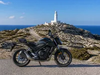 Honda CB 500 F — lateral