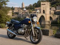 Honda CB750 — front