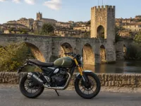 Triumph Scrambler 400 — lateral