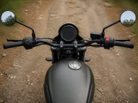 Triumph Scrambler 400 — detalle