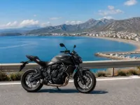 Yamaha MT-07 — side