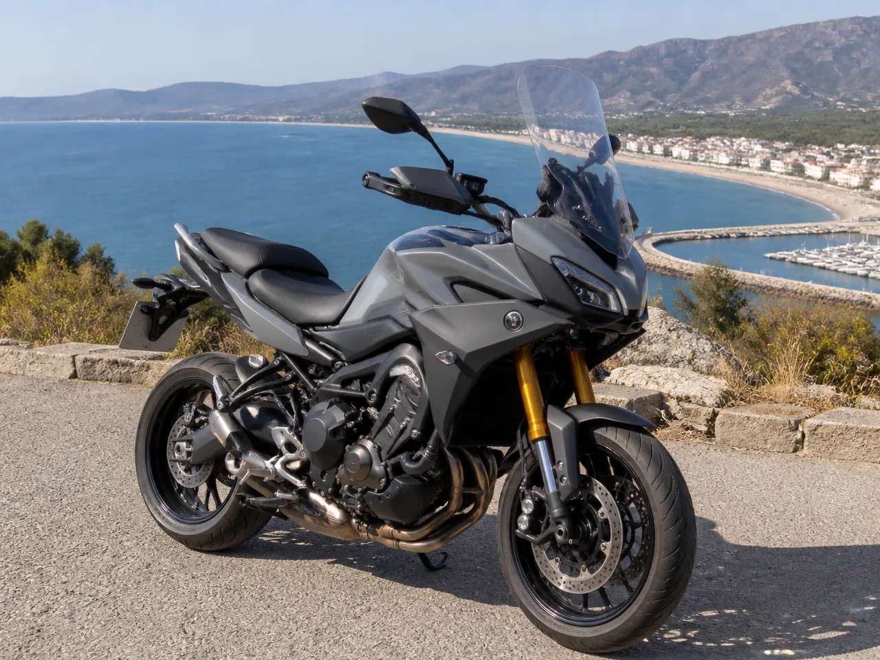 Yamaha Tracer 900 GT — front