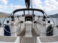 Beneteau Oceanis 331 — Detail