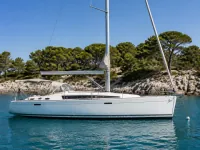 Beneteau Oceanis 37 — lateral