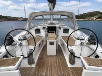 Beneteau Oceanis 38.1 — деталь