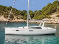 Beneteau Oceanis 41 — lateral