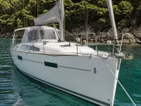 Beneteau Oceanis 45 — avant