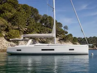 Beneteau Oceanis 46.1 — сбоку