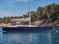 Beneteau Sense 50 — seitlich