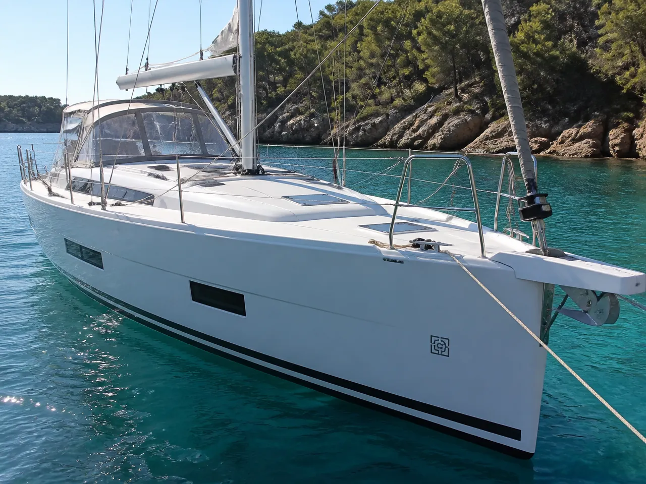 Dufour 430 Grand Large — front
