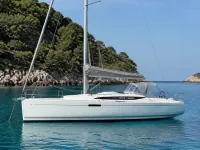 Jeanneau Sun Odyssey 349 — lateral