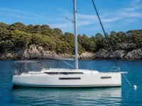 Jeanneau Sun Odyssey 380 — seitlich
