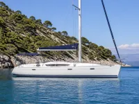 Jeanneau Sun Odyssey 52.2 — seitlich