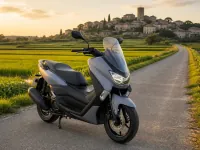 Yamaha NMAX 125 — vorn