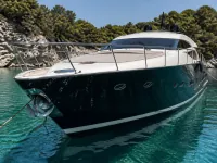 Overmarine AMC 25 — vorn