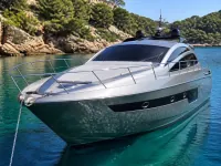 Pershing 48 — frontal