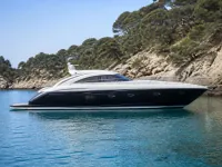 Princess V58 — seitlich
