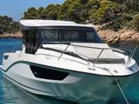 Quicksilver Navan S30 — спереди