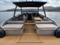 Sacs Rebel 47 Open — detalle