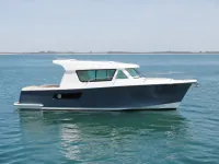 AS Marine 32 — पार्श्व