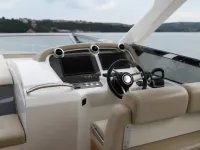 Azimut 45 Flybridge — تفصيل