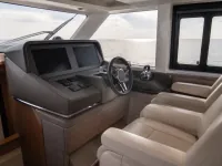 Azimut Magellano 43 — detail