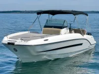 Beneteau Flyer 8 Sundeck — front