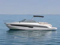 Beneteau Flyer 8 Sundeck — side