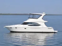Carver 42 — сбоку