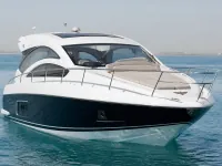 Gulf Craft Majesty 38 — front