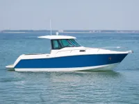 Gulf Craft Walkaround 31 — сбоку