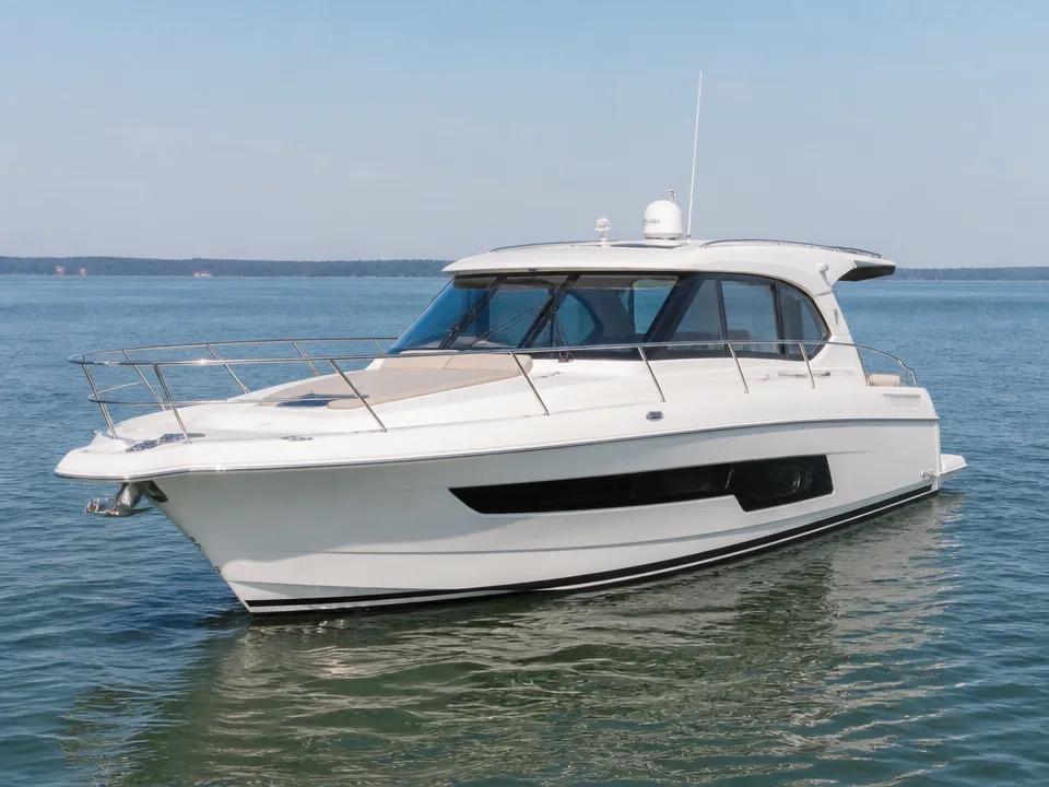 Riviera 11 M Abra Boat