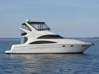 Sea Ray 420 Sedan Bridge — पार्श्व