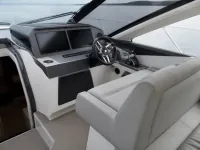Sealine 45 — деталь