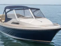 Skipper-BSK 42 — спереди