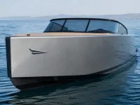 VanDutch 40 — спереди